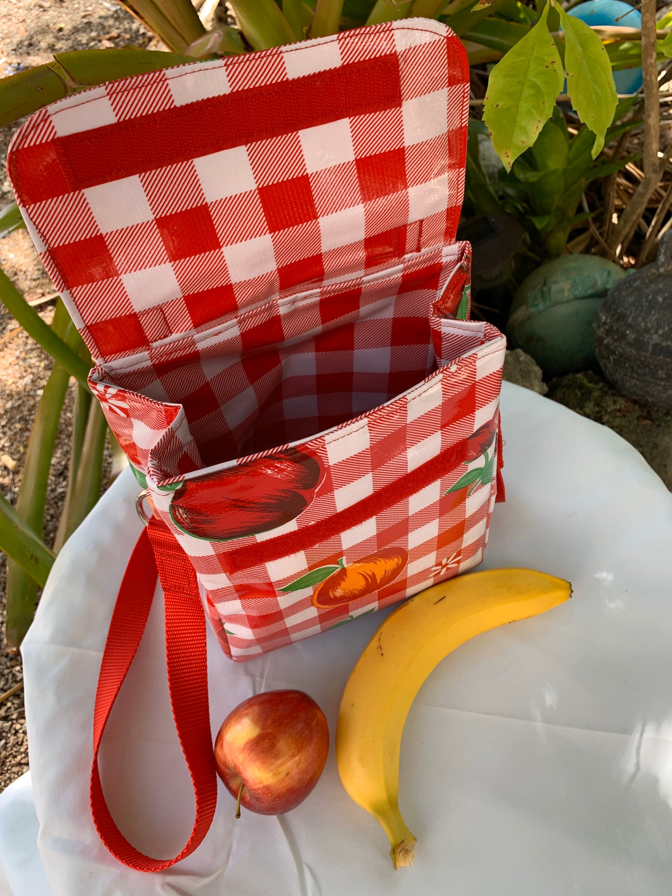 Oilcloth lunch bag, lunch box, lunch tote, zero waste packaging for