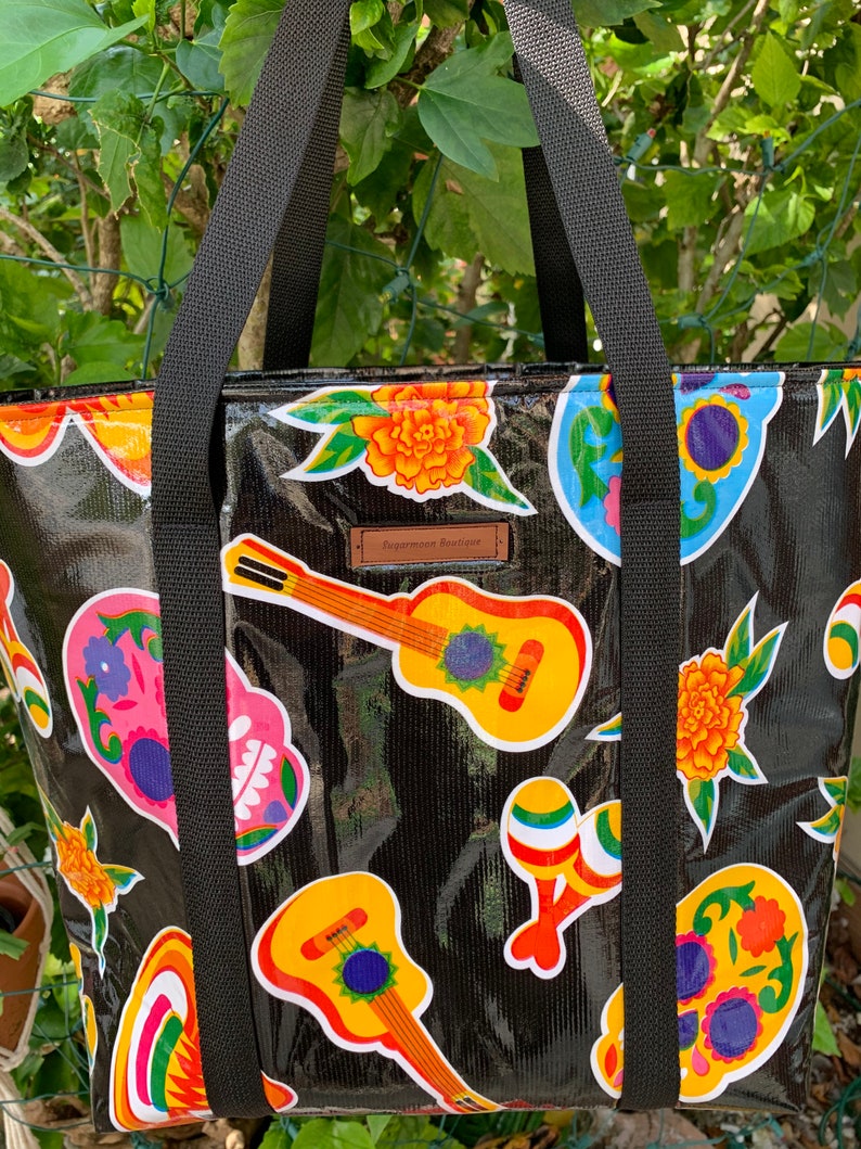 Oilcloth tote, sugar skull tote bag,beach bag, picnic tote, farmers market bag, cinco de Mayo bag, Frida Kahlo skull insulated tote image 9