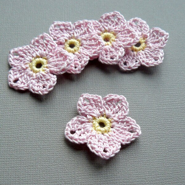 5 Crochet Flower Appliques -- 1-1/2 inch Flax Flowers, in Baby Pink