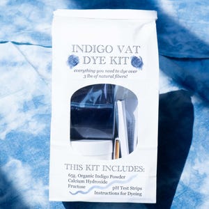 Natural Indigo Dye Kit | Naturally Dye with an Indigo Fructose Vat Including Instructions | Organic Indigo Pigment for Dyeing Yarn or Cloth