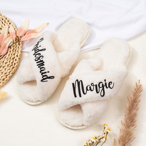 Fluffy Bride Bridesmaid Slippers, Bachelorette Party, Bridesmaid Gifts Proposal, Personalized Soft House Slippers, Bachelorette Party Gift