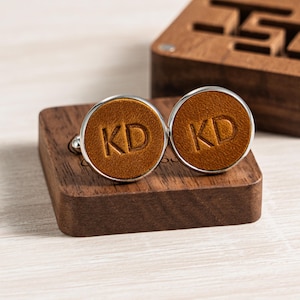 Embossed Monogram Wedding Cufflink,Custom Handmade Groomsmen Proposal,Gift for Father,Best Man Gift,Personalized Wedding Groomsman Cufflinks