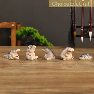 Art Statue Tea Pet Crocodile Garden Ornament Home Table Decoration Resin Crafts Gift Resin Animal Statue Garden Patio Boutique Purple Sand