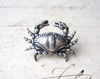 Seaside Crab - Antiqued Silver Plated Detailed Crab Brooch, Lapel Pin or Tie Pin, Tie Tack with Gift Box, Gift for Dad