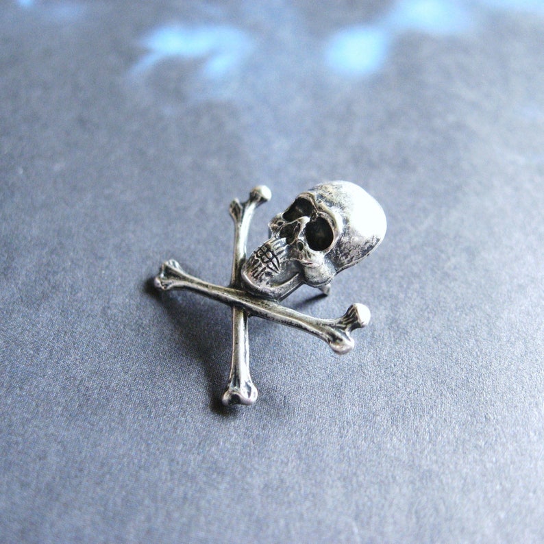 Antiqued Silver Plated Skull and Crossbones Lapel Pin or Tie Pin, Tie Tack, Goth Brooch with Gift Box, Gift for Dad image 3