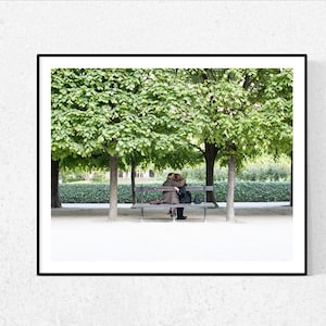 Paris Photographie, Amoureux au Palais Royal, Paris France, Jardins de Paris, Décoration parisienne, Nature, Printemps à Paris