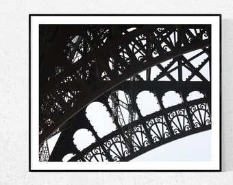 Arquitectura de la Torre Eiffel, fotografía en blanco y negro de París