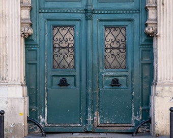 Green Door in Paris