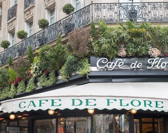 Paris Fotografie, Cafe de Flore auf St Germain Des Pres, klassisches Pariser Café, Pariser Café, französische Küchenkunst, französische Galeriewandkunst