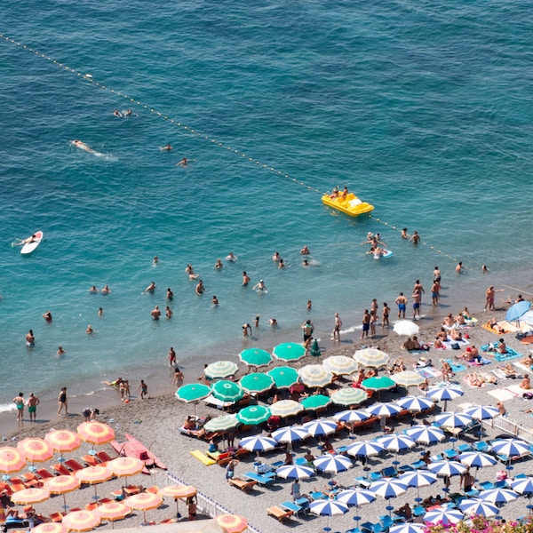 Italië Fotografie, Zomervakantie, Amalfi Coast, Italië, strandfotografie, Italiaans interieur, Beach Art, slaapkamer kunst, Positano paraplu's