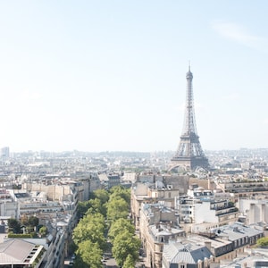 Fotografía de París, vista de la Torre Eiffel, tejados parisinos, verano en Francia, arte de salón, arquitectura, parisino, arte francés