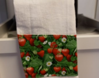 Flour Sack Dish Towels/Strawberrries Galore