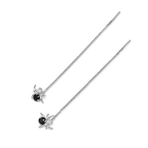 Srebrne kolczyki z nawlekaczem pająka: gotycka biżuteria z cyrkonii sześciennych