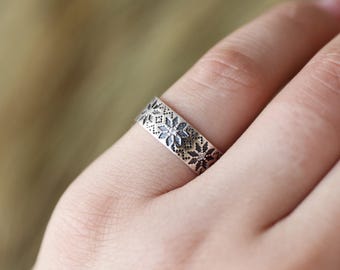Ukrainian Sterling Silver Ring, Ethnic Floral Band, Vysyvanka Jewelry