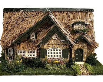 Complete 1:144th Emerie’s Thatched Roof Cottage Kit