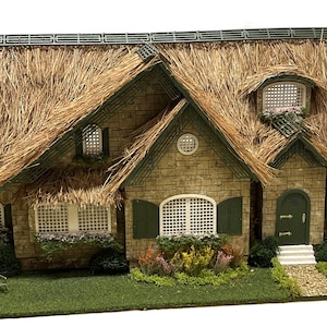 New 1:48th Complete Kit – Quarter Inch Scale Emerie’s Thatched Roof Cottage Kit