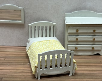 1:24 Half Inch Scale Traditional Child’s Room Furniture Kit