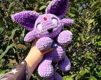 Crochet Glitter Kitty Plushie: Handmade Soft Plush Yarn Décor, Nerdy Gifts, Gamer Cat with Gem