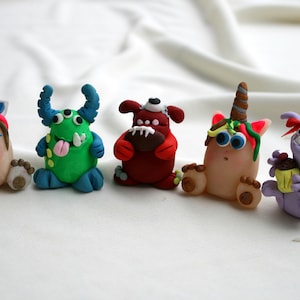 Mini monstres d’argile polymère, monstres de gâteaux, cadeaux de monstres fantaisistes, créatures d’argile à collectionner, cadeaux de fête d’anniversaire