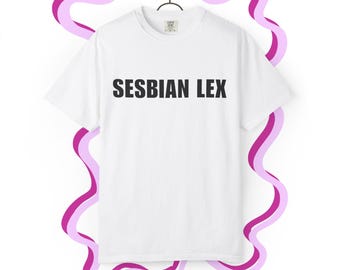 Koszulka Sesbian Lex | Zabawny prezent dla lesbijek | Odzież Pride | Prezent urodzinowy dla lesbijek | Prezent dla przyjaciółki LGBT z lesbijką WLW