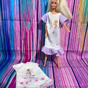 Vintage Mattel 1998 Barbie Doll With Barbie Nightgown Earrings Ring Shoes