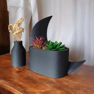 Flowerpot with vase &quot;Crescent&quot;