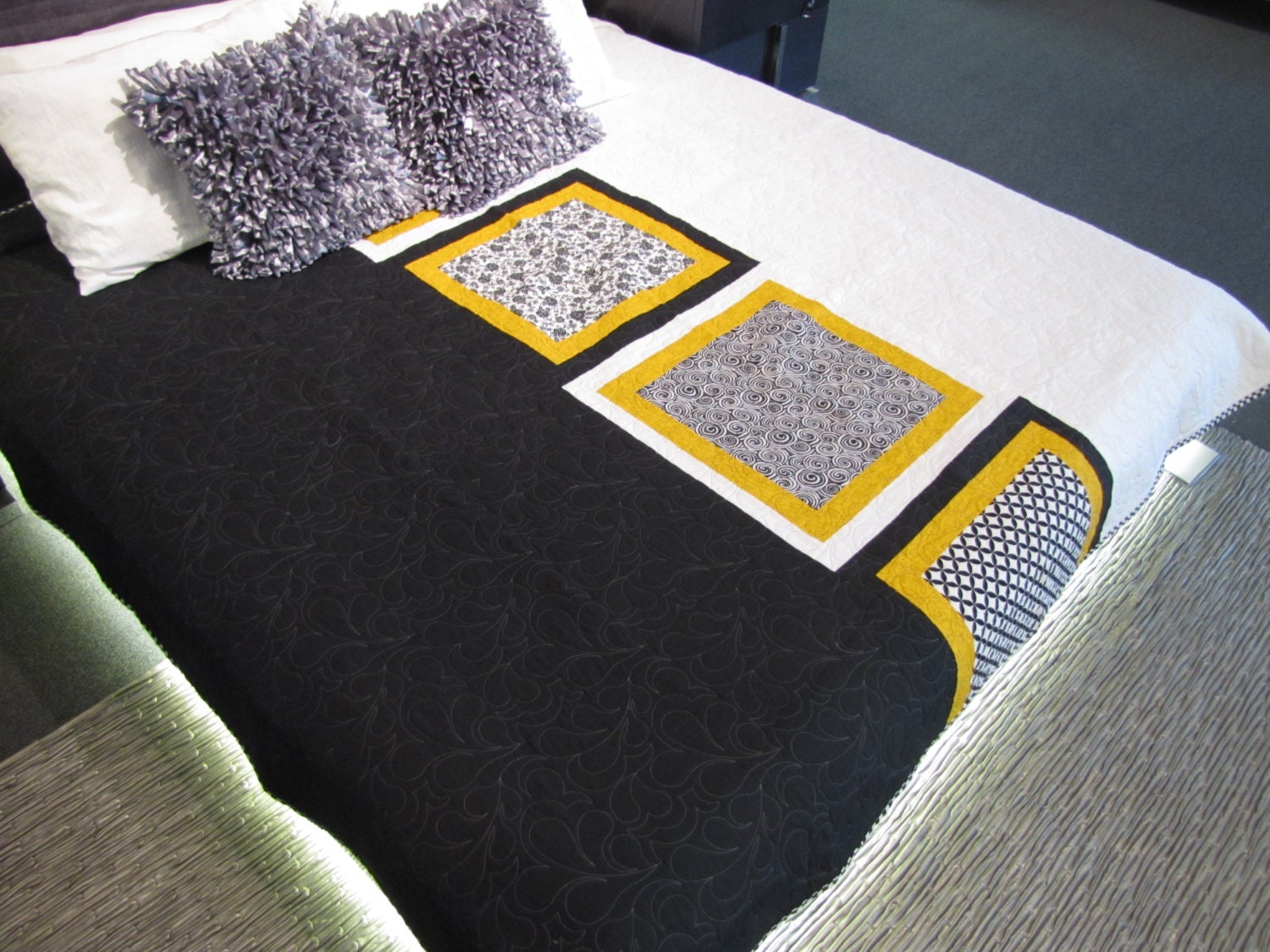 Black & White and Gold King Quilt Etsy