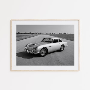 Aston Martin DB5 Poster, Retro Auto Druck, schwarz und weiß, Wandkunst, Wanddekor, Auto Liebhaber Geschenk, Auto Enthusiasten Poster, Auto Geschenk