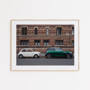 Morris Mini Minor und Mini Cooper Poster, Auto-Druck, Wandkunst, Wanddekor, Auto-Liebhaber Geschenk, Auto-Enthusiasten Plakat, Autogeschenk, britische Ikone