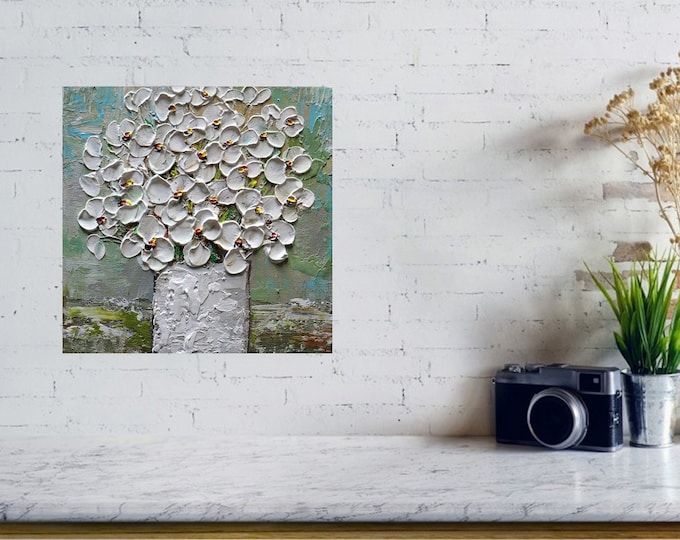 Impasto White Flowers Oil Painting: Miniature Floral Vase Art