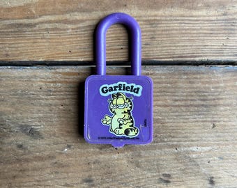 Vintage Garfield Collectible Purple Lock -  Plastic Kelloggs Cereal Box Toy Prize 1978