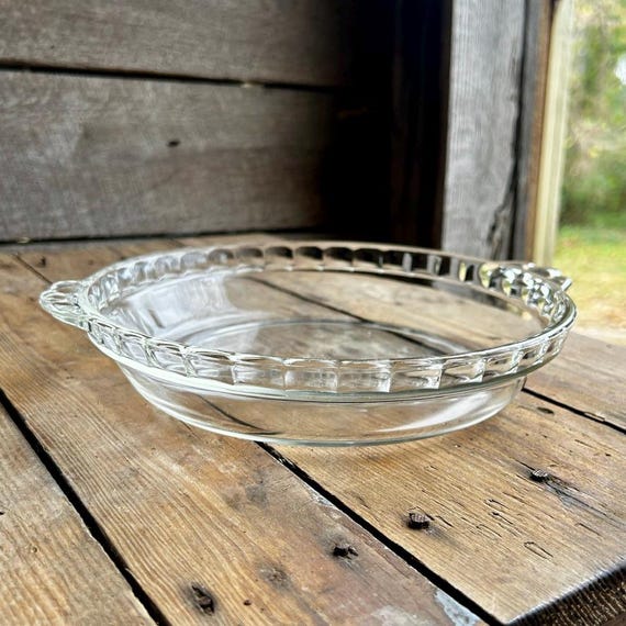 Vintage Pyrex Pie Plate 9