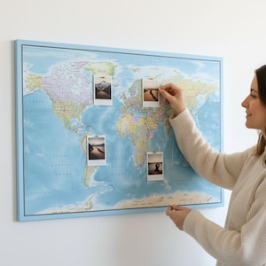 Carte du monde personnalisée avec punaises - Tableau d'affichage détaillé - Grande carte du monde politique multicolore pour le suivi des aventures - 100 épingles incl.