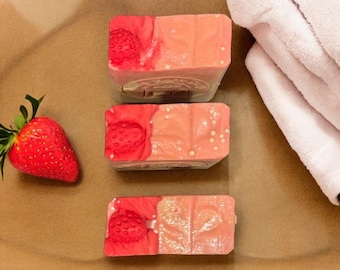 Strawberry goat milk soap Goat milk soap Strawberry melt soap Fruit soap Summer soap Gift for women Kid soap natural soap Goat milk soap