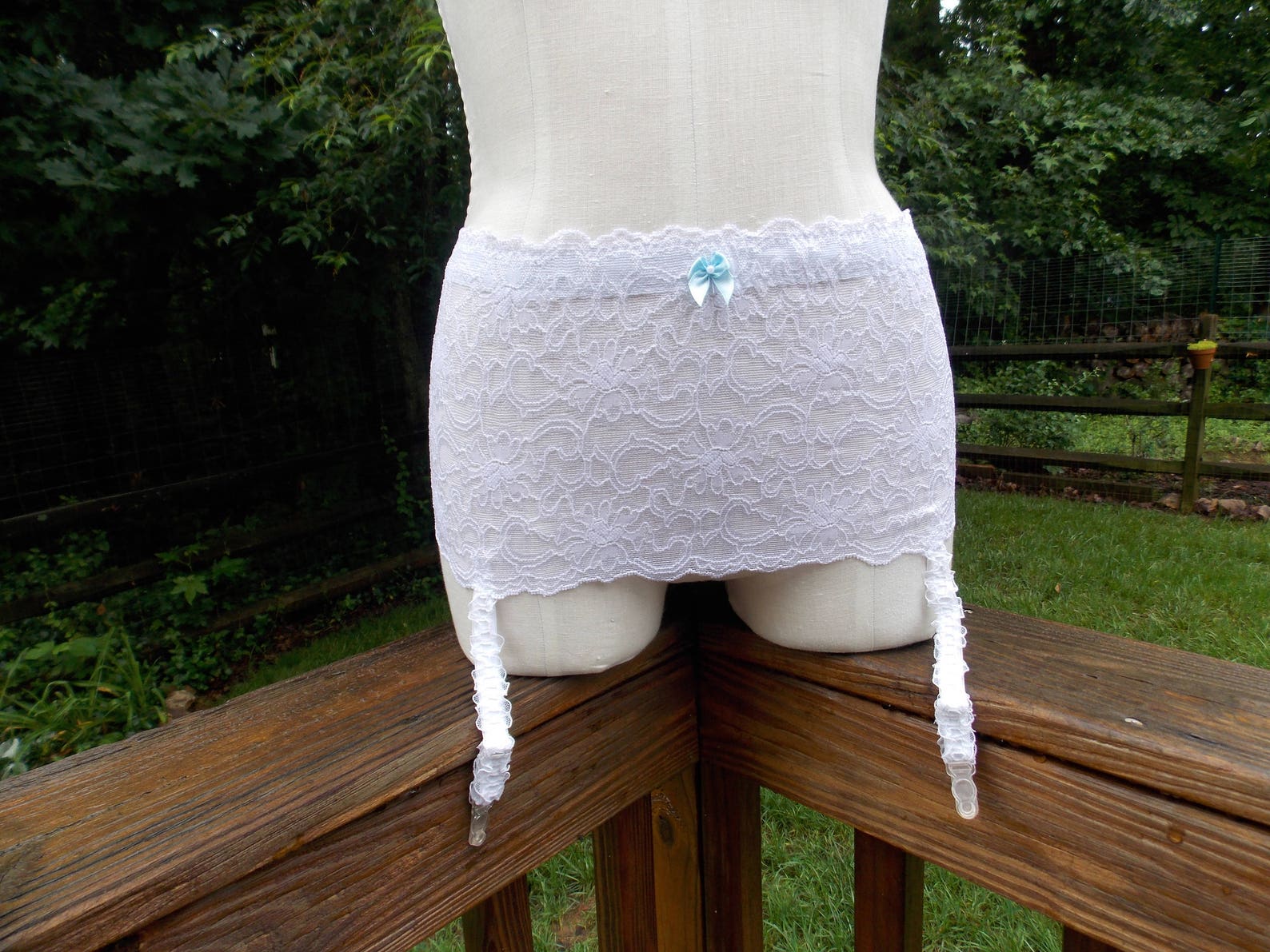 Garter Belt Retro Style in White Stretch Lace With Ruffled Etsy Israel