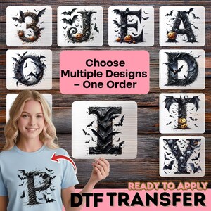 Peut inclure: Une collection de transferts DTF représentant des lettres décorées de chauves-souris, de citrouilles et de crânes. Un t-shirt bleu clair affiche un transfert de la lettre P. Un panneau rose indique Choose Multiple Designs – One Order.