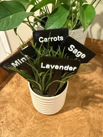 Custom Garden Markers – Personalized 3D Printed Plant Labels with Raised Text | Weatherproof PETG | Herbs, Vegetables, Flowers