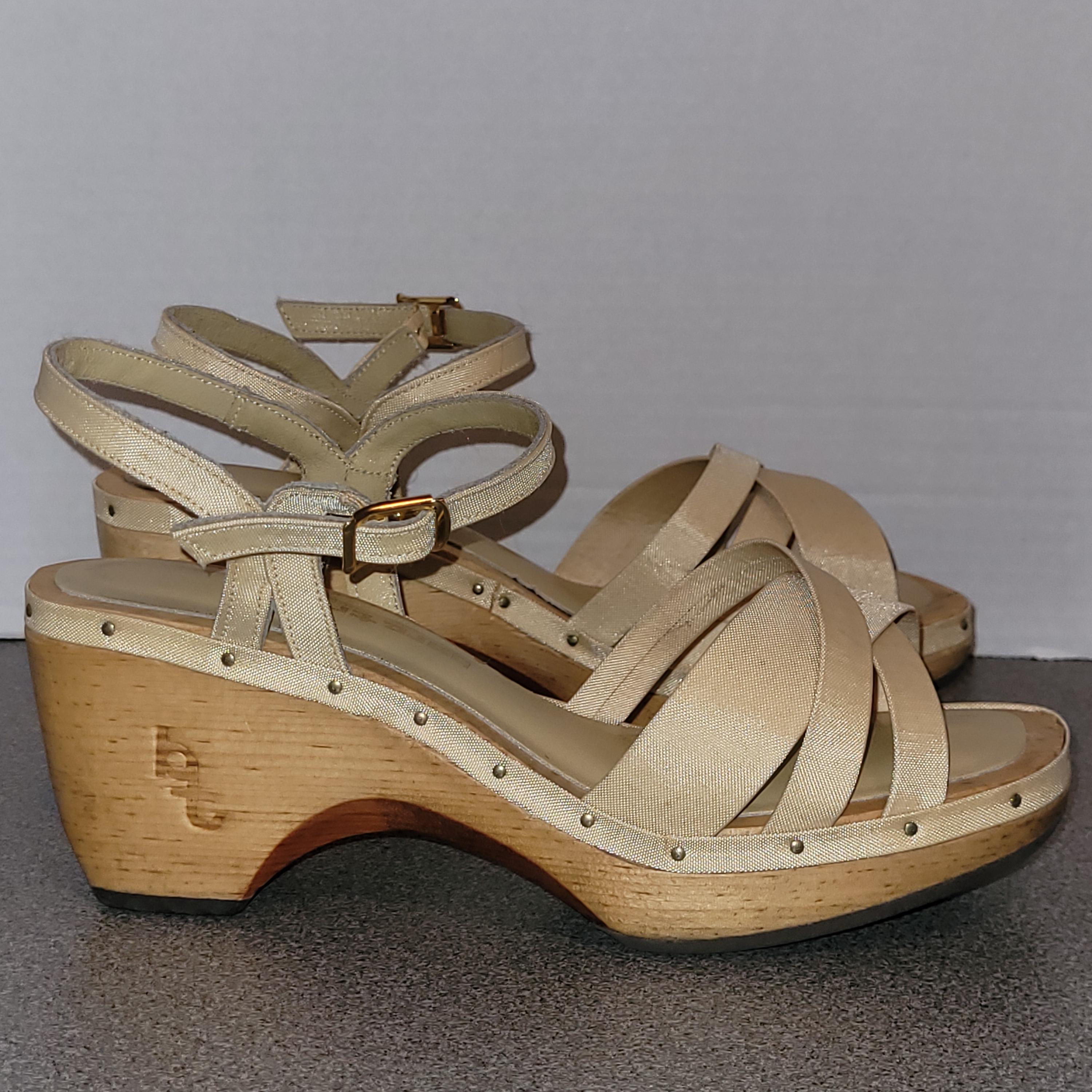 Bare Trap Sandals