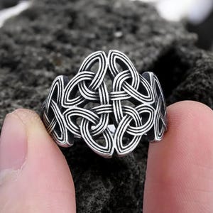 JAJAFOOK Titanium Steel Army Military Ring - Eagle Medal Vintage Band For Men, Engraved 'United States Army'