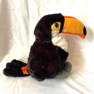 Vintage Ganz WEBKINZ Toco Toucan HM223 no code no tag 8&quot; super soft plush stuffed animal Great Condition