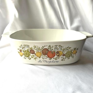 RARE Vintage Corning Ware 2 QT La Marjolaine Spice of Life A-2-B Casserole Dish special stamp under handle Great Condition