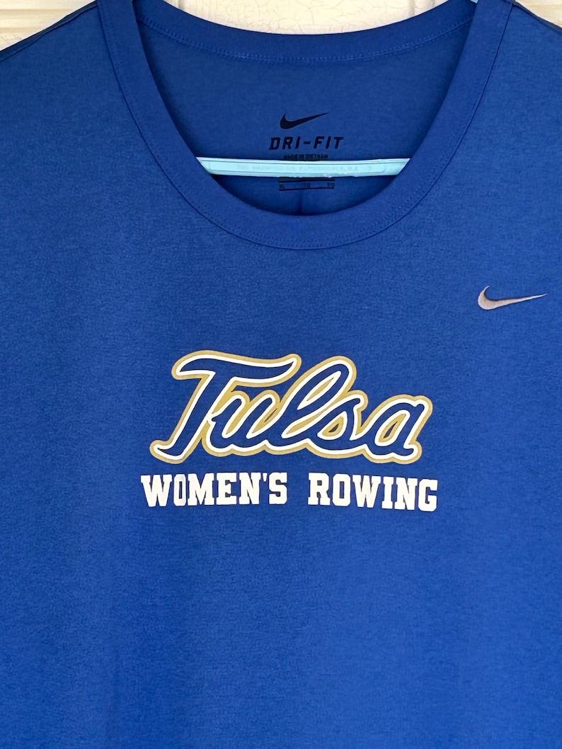 The University of Tulsa Nike Dri-Fit Team Issued Women’s Rowing Shirt – Size Small – Free Shipping