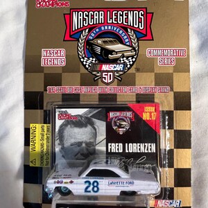 Vintage Die-Cast Car FRED LORENZEN # 28 Nascar Legends 50-jähriges Jubiläum Gedenkserie Jubiläumsausgabe 1 von 19.998 Racing Champs