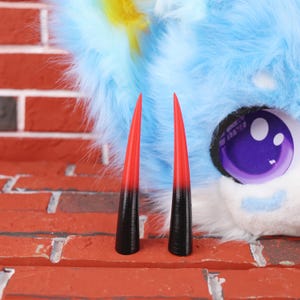 Benutzerdefinierte Farbverlauf Dämone Hörner für Cosplay Pelzig Rot Schwarz Fursuit Horns für Gamer LARP Halloween Kostüm Geschenk Accessoires Rollenspiel Horn Prop