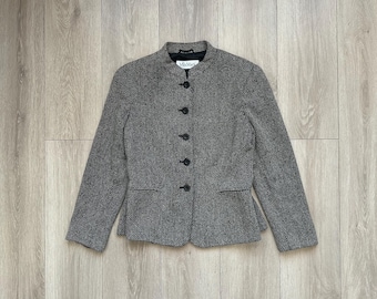 Giacca vintage in tweed Max Mara, realizzata in Italia.