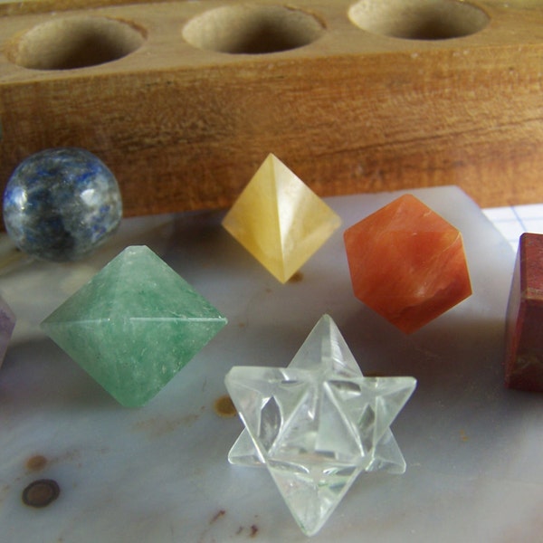 Wooden box Sacred Geometry Rainbow Chakra stones - crystal set red yellow green purple clear quartz Platonic solids  merkaba sphere pyramid
