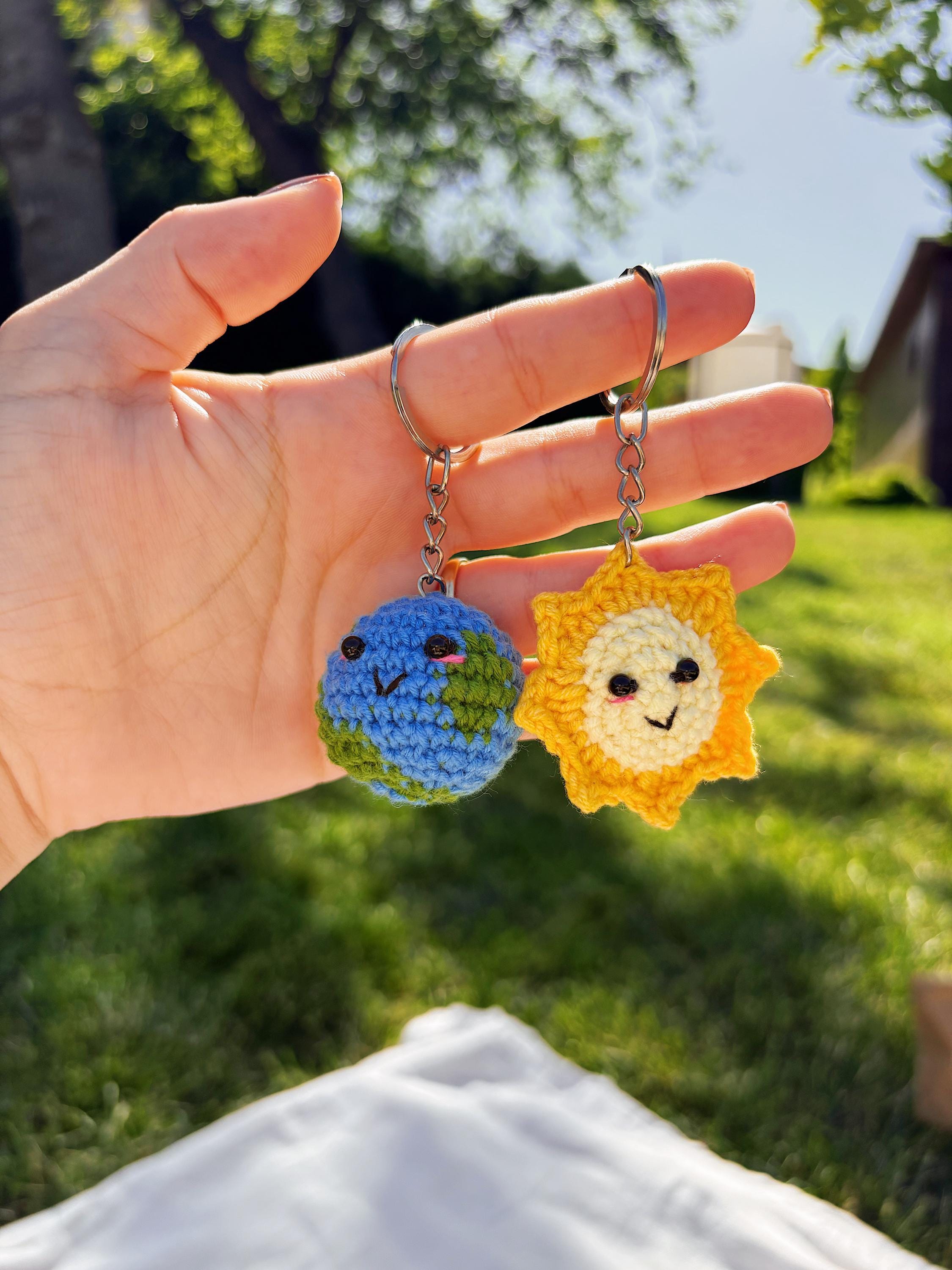 かぎ針編みの太陽と地球のあみぐるみパターン（PDFダウンロード