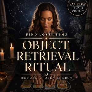 以下が含まれることがあります： FIND LOST ITEMS、OBJECT RETRIEVAL RITUAL、RETURN STOLEN ENERGYというテキストが書かれたデジタル画像。長いウェーブのかかった髪の人物、キャンドル、お香、円形の模様が描かれたマットの上に並べられた4枚のタロットカードが写っている。