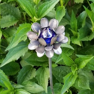 Metal Mum Garden Stake: Steel Yard Art with Glass Marble