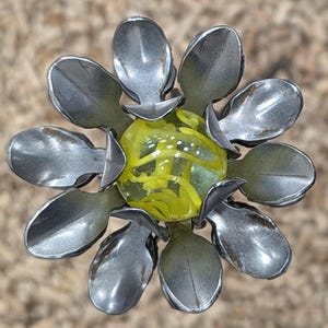 Metal Mum Garden Stake: Rusty Steel Flower with Glass Marble yellow spaghetti